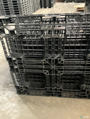 Plastic Pallets For Sale: Used 44x44x3 Plastic Pallets with 2-Way Entry South Carolina In South Carolina - image 2 Plastic Pallets For Sale: Used 44x44x3 Plastic Pallets with 2-Way Entry South Carolina In South Carolina - image 2