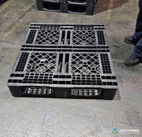 Plastic Pallets For Sale: Used 48 x 40 x 6" Plastic Pallets Indiana In Indiana - image 2 Plastic Pallets For Sale: Used 48 x 40 x 6" Plastic Pallets Indiana In Indiana - image 2
