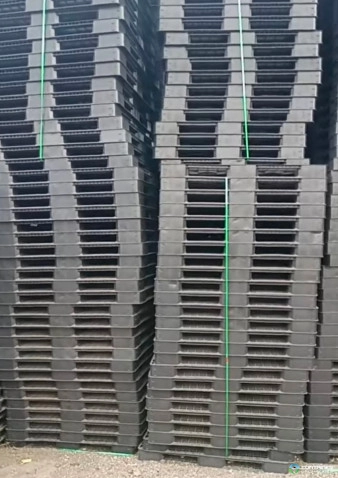 Plastic Pallets For Sale: Used 43x43 Plastic Pallets Michigan In Michigan - image 1 Plastic Pallets For Sale: Used 43x43 Plastic Pallets Michigan In Michigan - image 1