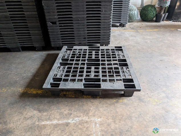 Plastic Pallets For Sale: Used 41x41x5 Plastic Pallet Pennsylvania In Pennsylvania - image 2 Plastic Pallets For Sale: Used 41x41x5 Plastic Pallet Pennsylvania In Pennsylvania - image 2