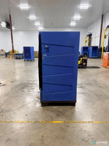 Insulated Containers For Sale: Used 47x4079 Insulated Plastic Container Ohio In Ohio - image 2 Insulated Containers For Sale: Used 47x4079 Insulated Plastic Container Ohio In Ohio - image 2