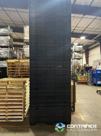 Plastic Pallets For Sale: Lightly Used 47.5 x 31.5 x 5.5 Plastic Pallets New York In New York - image 2 Plastic Pallets For Sale: Lightly Used 47.5 x 31.5 x 5.5 Plastic Pallets New York In New York - image 2