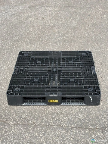 Plastic Pallets For Sale: Refurbished 43X43X6 Plastic Pallet Ontario In Ontario - image 2 Plastic Pallets For Sale: Refurbished 43X43X6 Plastic Pallet Ontario In Ontario - image 2