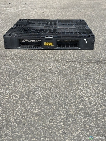 Plastic Pallets For Sale: Refurbished 43X43X6 Plastic Pallet Ontario In Ontario - image 4 Plastic Pallets For Sale: Refurbished 43X43X6 Plastic Pallet Ontario In Ontario - image 4
