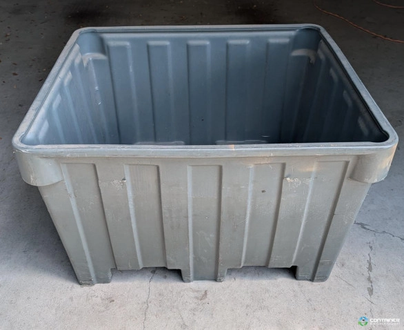 Pallet Containers For Sale: Used 48x42x30 Rigid Plastic Bins with Lids Texas In Texas - image 1 Pallet Containers For Sale: Used 48x42x30 Rigid Plastic Bins with Lids Texas In Texas - image 1