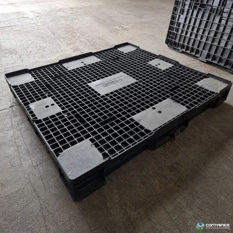 Plastic Pallets For Sale: Refurbished 48.8x45.8x5.5 Heavy Duty Plastic Pallets Ohio In Ohio - image 2 Plastic Pallets For Sale: Refurbished 48.8x45.8x5.5 Heavy Duty Plastic Pallets Ohio In Ohio - image 2