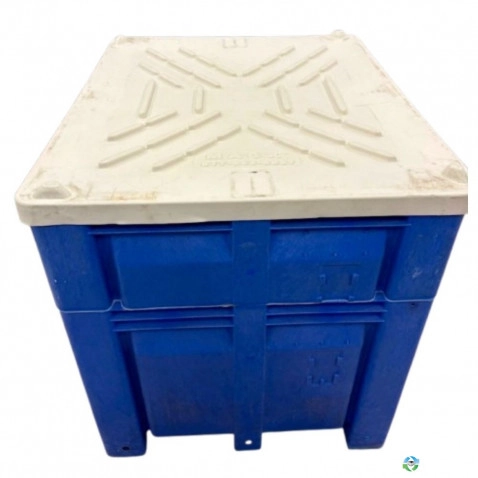 Pallet Containers For Sale: Used 40x48xx46 Vented Floor Pallet Containers with Lids Ontario In Ontario - image 1 Pallet Containers For Sale: Used 40x48xx46 Vented Floor Pallet Containers with Lids Ontario In Ontario - image 1