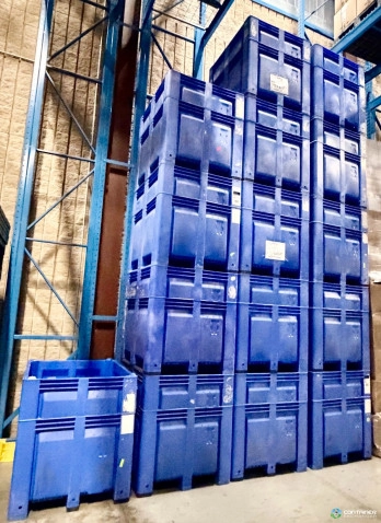 Pallet Containers For Sale: Used 40x48xx46 Vented Floor Pallet Containers with Lids Ontario In Ontario - image 5 Pallet Containers For Sale: Used 40x48xx46 Vented Floor Pallet Containers with Lids Ontario In Ontario - image 5