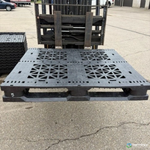 Plastic Pallets For Sale: Used 47x43x6 HD Plastic Pallets Ontario In Ontario - image 2 Plastic Pallets For Sale: Used 47x43x6 HD Plastic Pallets Ontario In Ontario - image 2