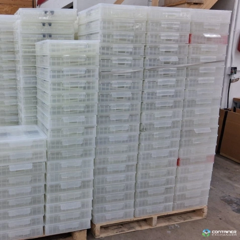 Stacking Totes For Sale: Used 17x14x11 Collapsible Clear Plastic Totes with Lids Ohio In Ohio - image 6 Stacking Totes For Sale: Used 17x14x11 Collapsible Clear Plastic Totes with Lids Ohio In Ohio - image 6