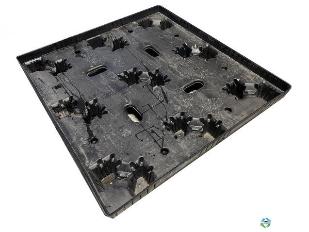 Plastic Pallets For Sale: Refurbished 48x45x5 Stackable and Nestable Mirror Image Plastic Pallets with Belts In Ohio - image 1 Plastic Pallets For Sale: Refurbished 48x45x5 Stackable and Nestable Mirror Image Plastic Pallets with Belts In Ohio - image 1