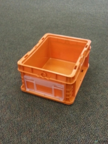 Stacking Totes For Sale: Clearanced - New 15x12x7 Totes In Ohio - image 1 Stacking Totes For Sale: Clearanced - New 15x12x7 Totes In Ohio - image 1