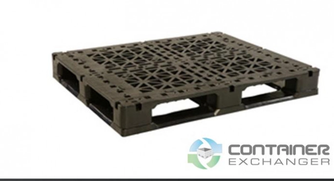 Plastic Pallets For Sale: NEW 47x43x6 Heavy-Duty Picture Frame Pallet No Rods Iowa In Michigan - image 1 Plastic Pallets For Sale: NEW 47x43x6 Heavy-Duty Picture Frame Pallet No Rods Iowa In Michigan - image 1