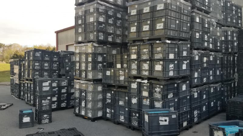 Stacking Totes For Sale: Used 21x13x15 Stacking Totes In Tennessee - image 1 Stacking Totes For Sale: Used 21x13x15 Stacking Totes In Tennessee - image 1