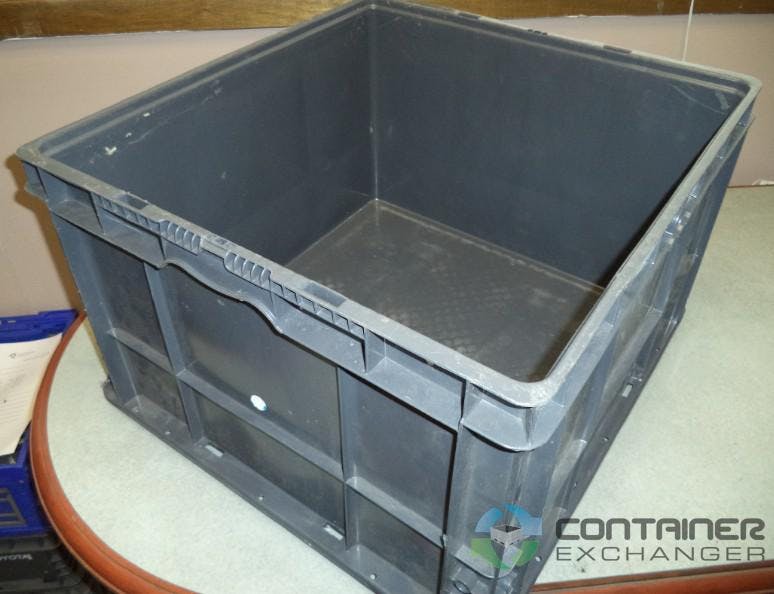Stacking Totes For Sale: Used 24x15x11 Stacking totes In Ontario - image 1