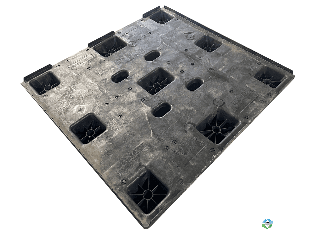 Plastic Pallets For Sale: Refurbished 48x45x5 Stackable and Nestable Mirror Image Plastic Pallets with Belts In Ohio - image  2 Plastic Pallets For Sale: Refurbished 48x45x5 Stackable and Nestable Mirror Image Plastic Pallets with Belts In Ohio - image  2
