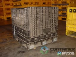 Pallet Containers For Sale: Used 30x32x34 Collapsible Bulk Containers with drop doors - Mixed colors Indiana In Indiana - image  2 Pallet Containers For Sale: Used 30x32x34 Collapsible Bulk Containers with drop doors - Mixed colors Indiana In Indiana - image  2