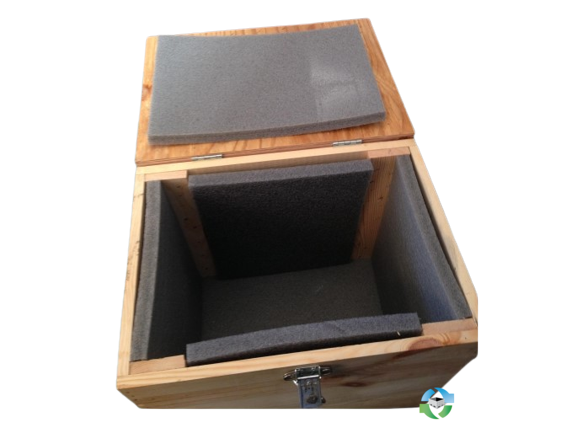 Wooden Shipping Crates for Sale in Bulk For Sale: NEW 24x17x23 Wooden Shipping Crates With Lids Hinges and Foam Lining Illinois In Illinois - image 2