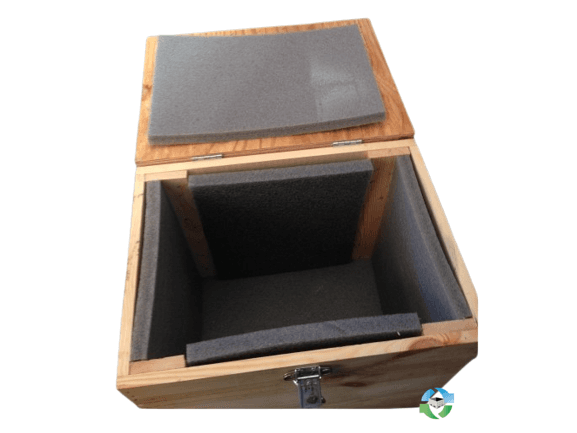 Wood Crates For Sale: NEW 24x17x23 Wooden Shipping Crates With Lids Hinges and Foam Lining Illinois In Illinois - image  2 Wood Crates For Sale: NEW 24x17x23 Wooden Shipping Crates With Lids Hinges and Foam Lining Illinois In Illinois - image  2