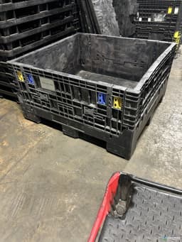 Pallet Containers For Sale: Used 45x48x25 Collapsible Bulk Containers w. Drop Doors South Carolina In South Carolina - image 2 Pallet Containers For Sale: Used 45x48x25 Collapsible Bulk Containers w. Drop Doors South Carolina In South Carolina - image 2
