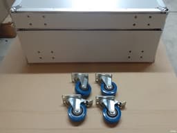 Wood Crates For Sale: New 43x31x13 Felt Lined Silver Cases with Wheels New York In New York - image 3 Wood Crates For Sale: New 43x31x13 Felt Lined Silver Cases with Wheels New York In New York - image 3