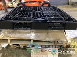 Plastic Pallets For Sale: CLEARANCED - Used 43x43x4.75 Plastic Pallets Virginia In Virginia - image  2 Plastic Pallets For Sale: CLEARANCED - Used 43x43x4.75 Plastic Pallets Virginia In Virginia - image  2