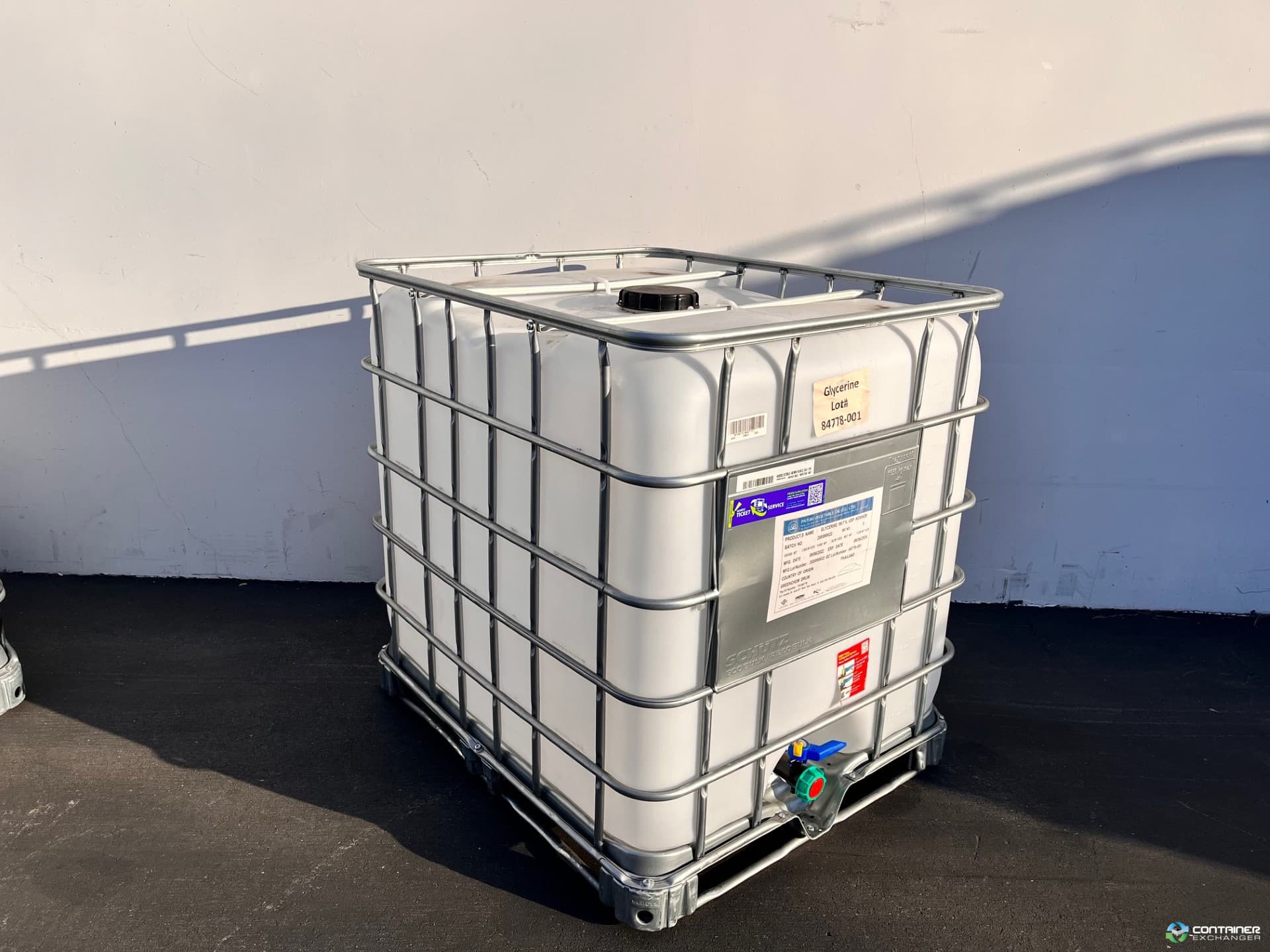 IBC Totes For Sale: Used 275 Gallon IBC Totes Previous Food Grade California In California - image  2 IBC Totes For Sale: Used 275 Gallon IBC Totes Previous Food Grade California In California - image  2