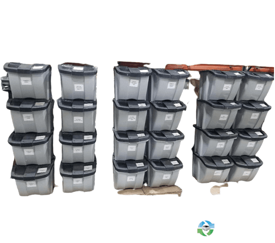 Stack & Nest Totes For Sale: Clearanced - New & Used 21.5x17.5x16.5 Stack and Nest Totes Florida In Florida - image 1 Stack & Nest Totes For Sale: Clearanced - New & Used 21.5x17.5x16.5 Stack and Nest Totes Florida In Florida - image 1