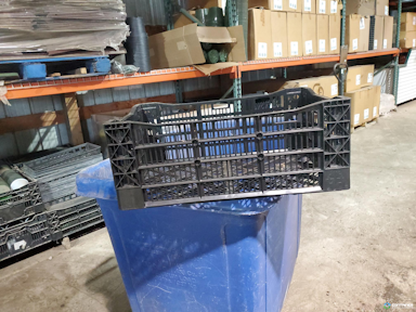 Food Totes & Trays For Sale: Used 23.5x15.5x9.5 Plastic Tray -  Black Ohio In Ohio - image 2