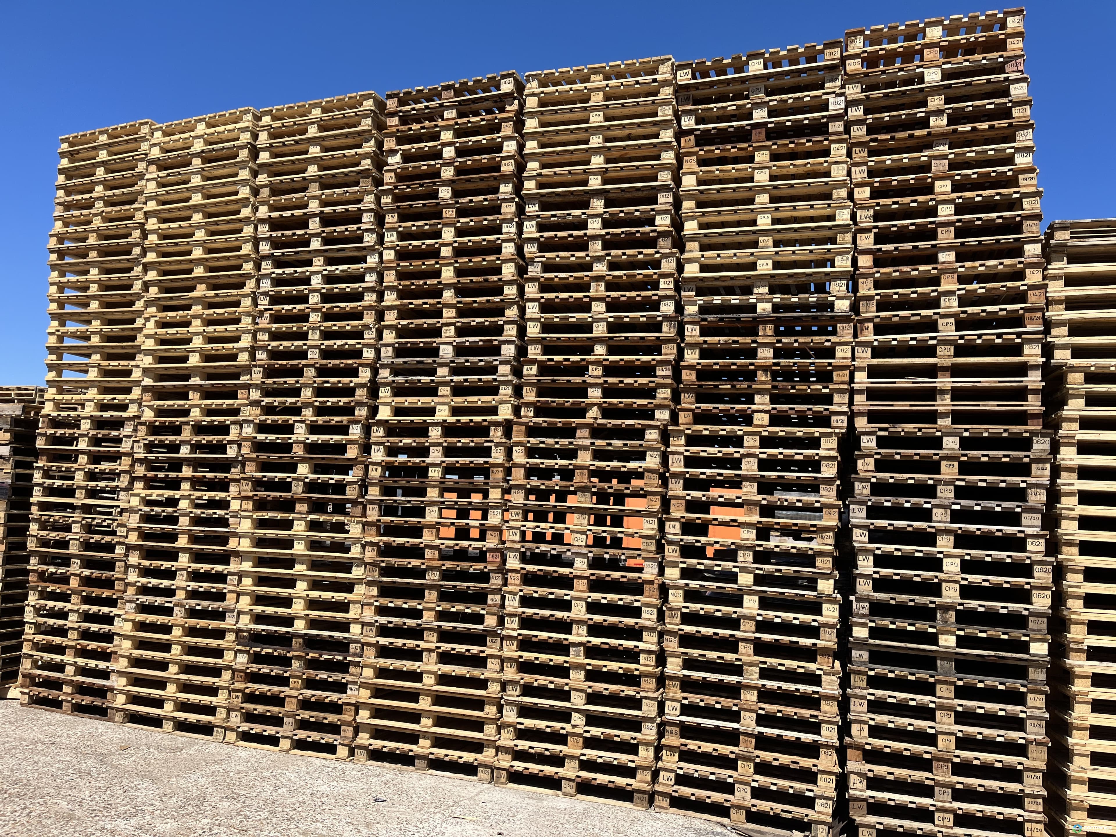 Wood Pallets For Sale: Used 44.88x44.88 CP9 Wood Pallets Texas In Texas - image 2 Wood Pallets For Sale: Used 44.88x44.88 CP9 Wood Pallets Texas In Texas - image 2