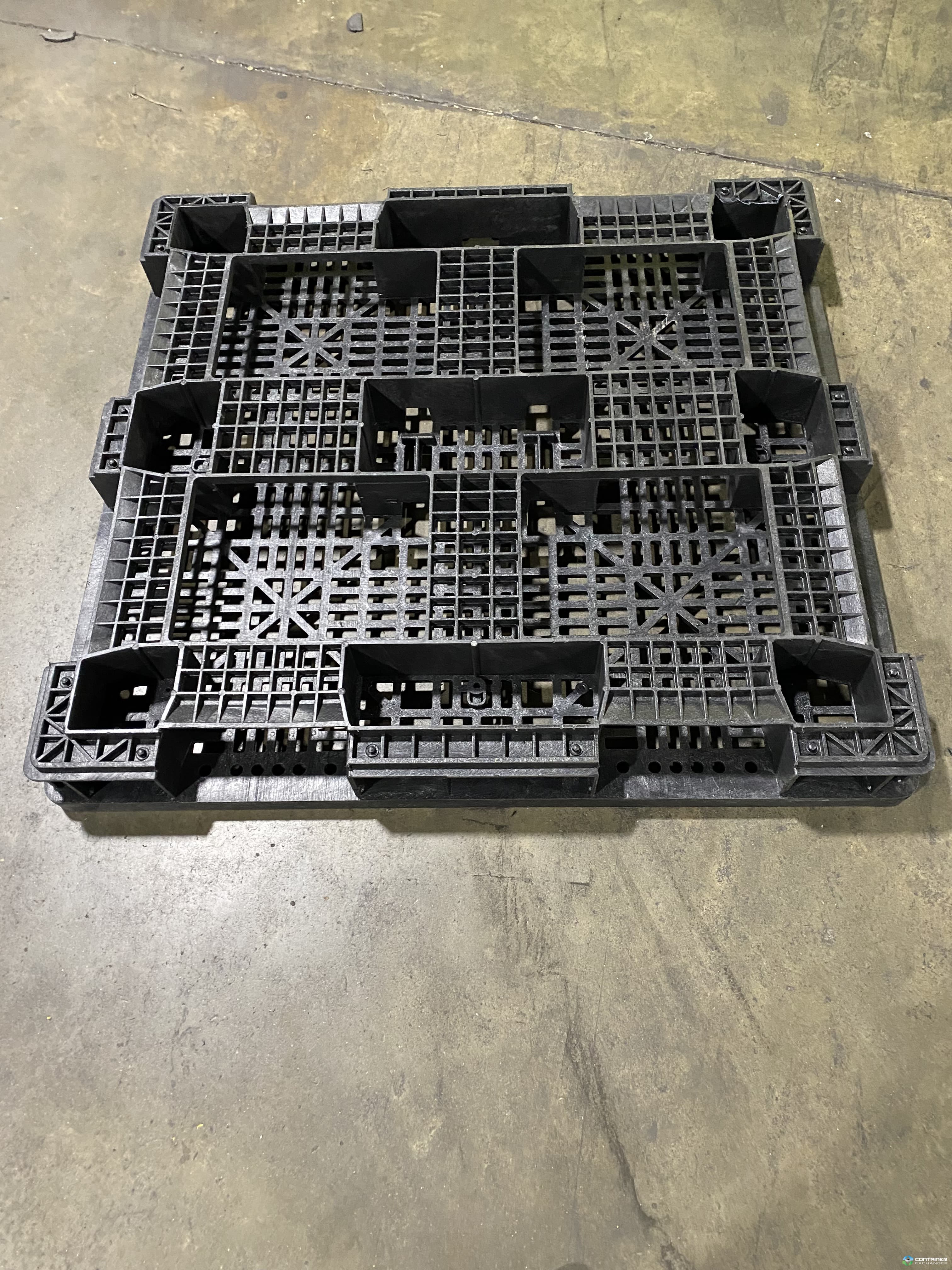 Plastic Pallets For Sale: Used 48x45x5 Heavy Duty Stackable Nestable Plastic Pallets South Carolina In South Carolina - image 2 Plastic Pallets For Sale: Used 48x45x5 Heavy Duty Stackable Nestable Plastic Pallets South Carolina In South Carolina - image 2