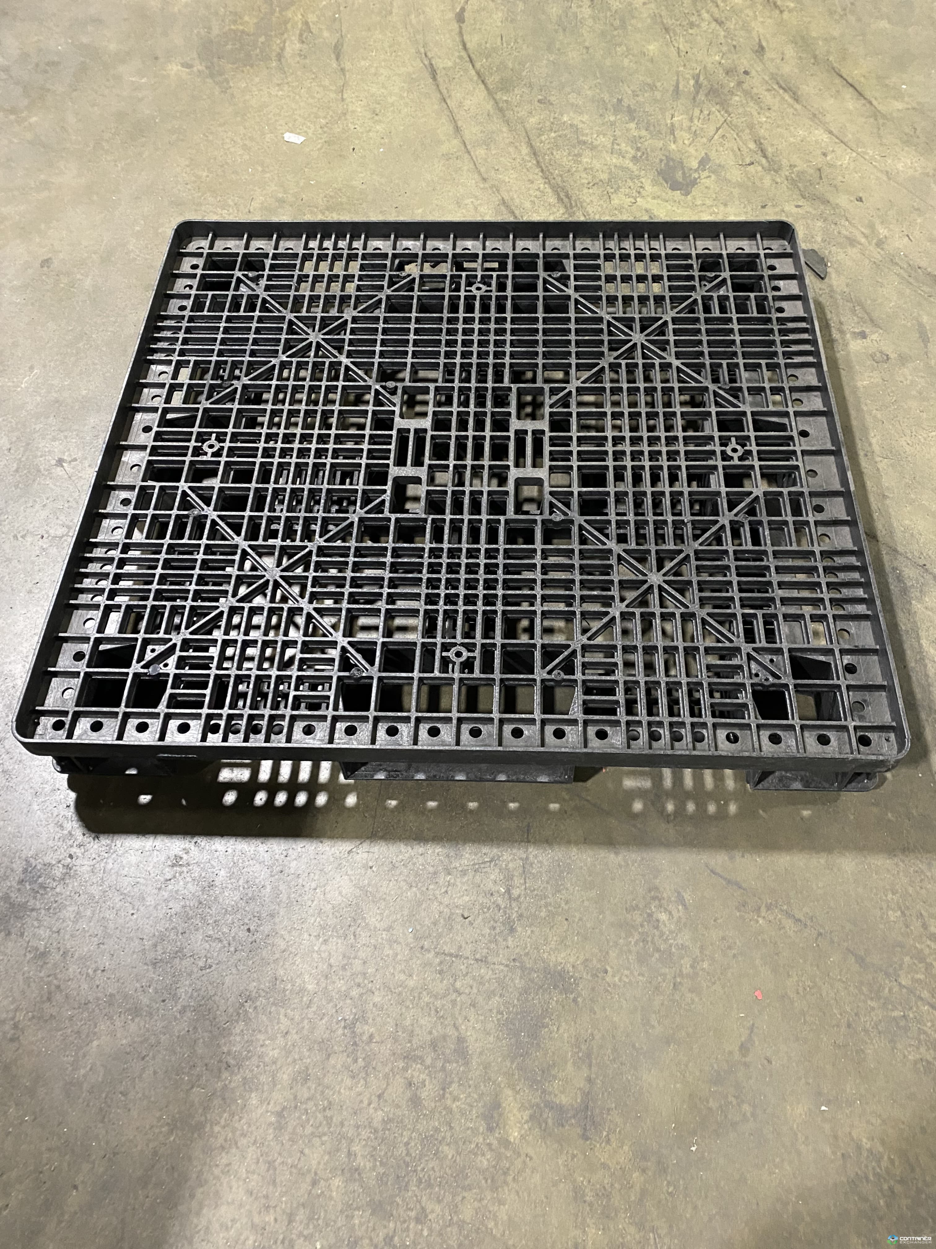 Plastic Pallets For Sale: Used 48x45x5 Heavy Duty Stackable Nestable Plastic Pallets South Carolina In South Carolina - image 3 Plastic Pallets For Sale: Used 48x45x5 Heavy Duty Stackable Nestable Plastic Pallets South Carolina In South Carolina - image 3