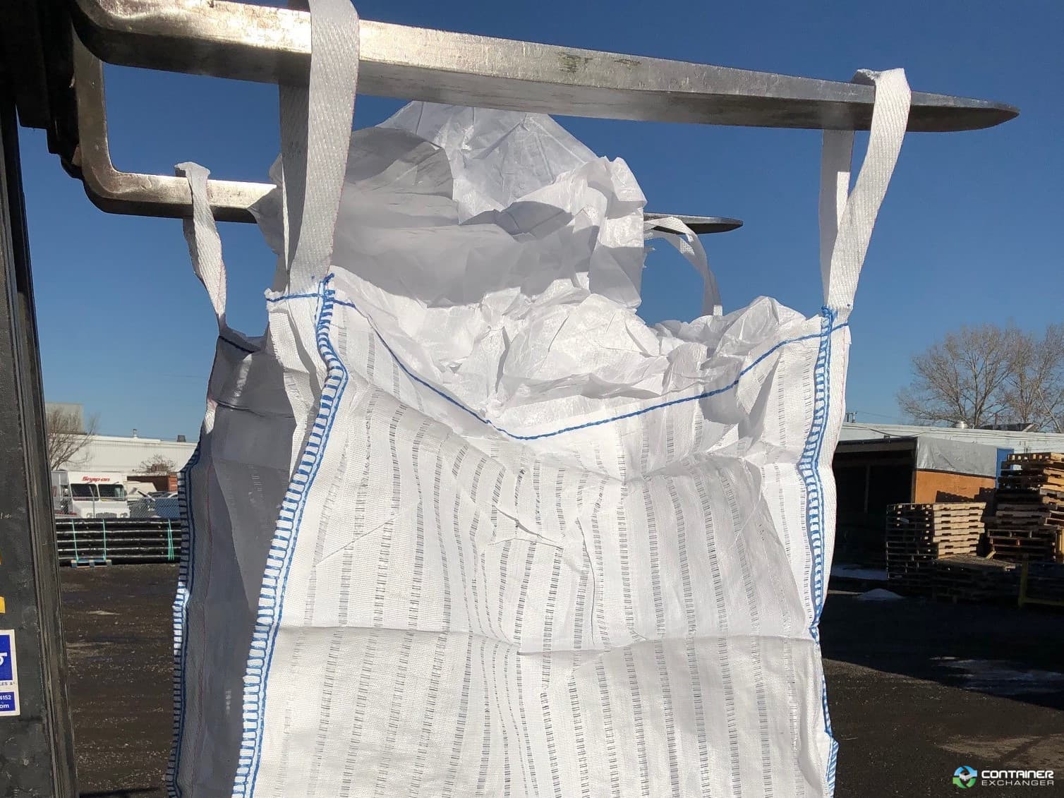 Bulk Bags - FIBC For Sale: New 38x44x60 Vented Bulk Bag Duffle Top Spout Bottom SWL: 2204 Lbs Alberta In Alberta - image 2 Bulk Bags - FIBC For Sale: New 38x44x60 Vented Bulk Bag Duffle Top Spout Bottom SWL: 2204 Lbs Alberta In Alberta - image 2