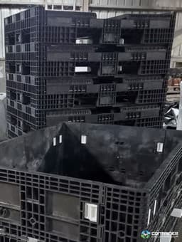 Pallet Containers For Sale: Used 64.5x48x34 2-Hatch Collapsible Bulk Containers Indiana In Indiana - image  3 Pallet Containers For Sale: Used 64.5x48x34 2-Hatch Collapsible Bulk Containers Indiana In Indiana - image  3