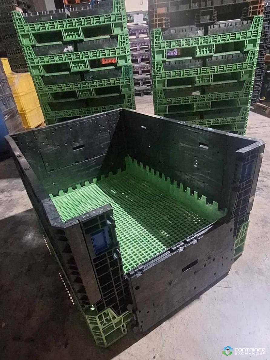 Pallet Containers For Sale: Used 64.5x48x34 Mixed Color 2-Hatch Collapsible Bulk Containers Indiana In Indiana - image 2 Pallet Containers For Sale: Used 64.5x48x34 Mixed Color 2-Hatch Collapsible Bulk Containers Indiana In Indiana - image 2
