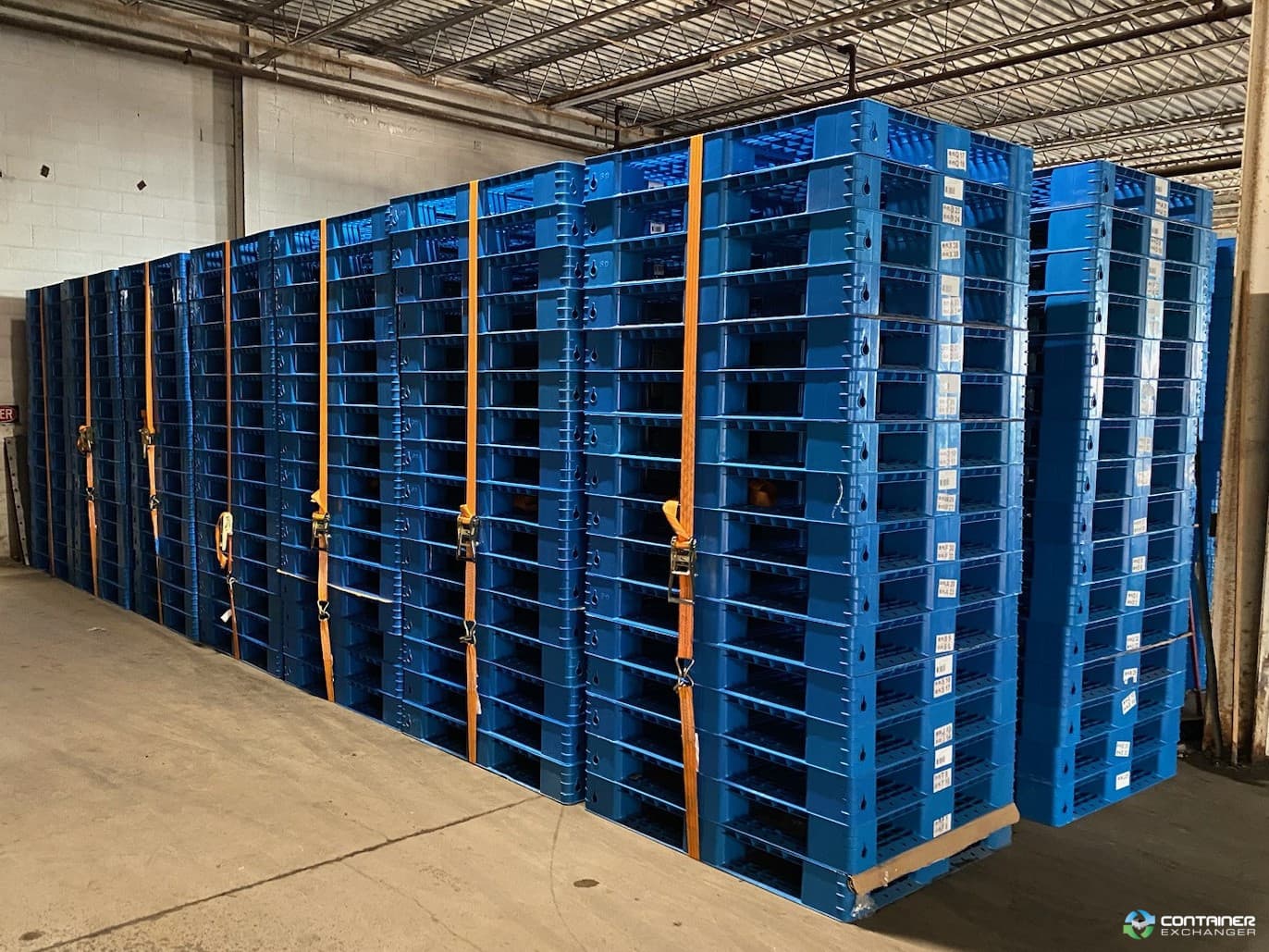 Plastic Pallets For Sale: Used 40x48x6 Heavy Duty Stackable Plastic Pallets Tennessee In Tennessee - image 3 Plastic Pallets For Sale: Used 40x48x6 Heavy Duty Stackable Plastic Pallets Tennessee In Tennessee - image 3
