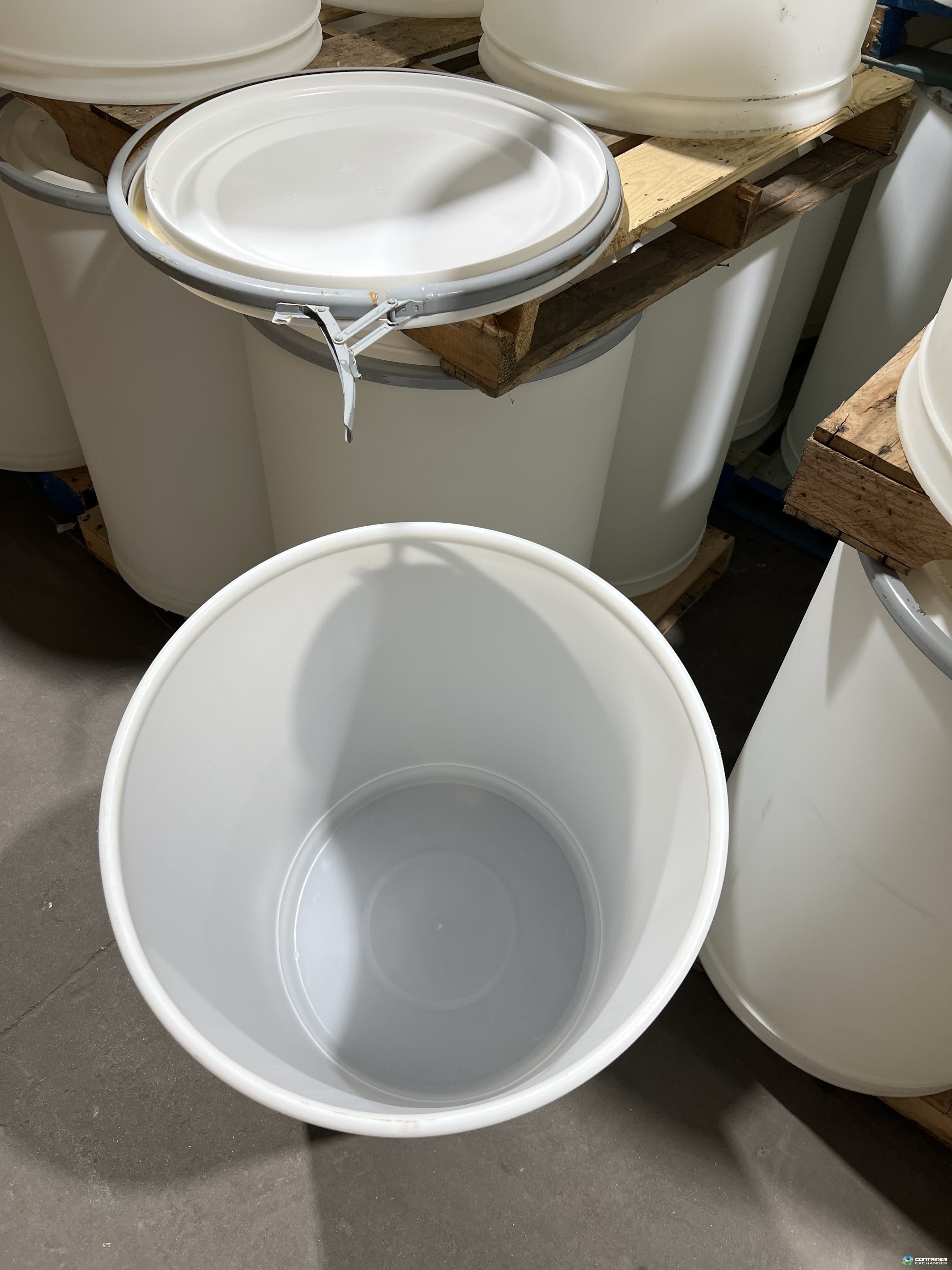 Drums For Sale: Refurbished 55 Gallon White Plastic Drums Open Head with lids Previous Food Grade Missouri In Missouri - image 2 Drums For Sale: Refurbished 55 Gallon White Plastic Drums Open Head with lids Previous Food Grade Missouri In Missouri - image 2