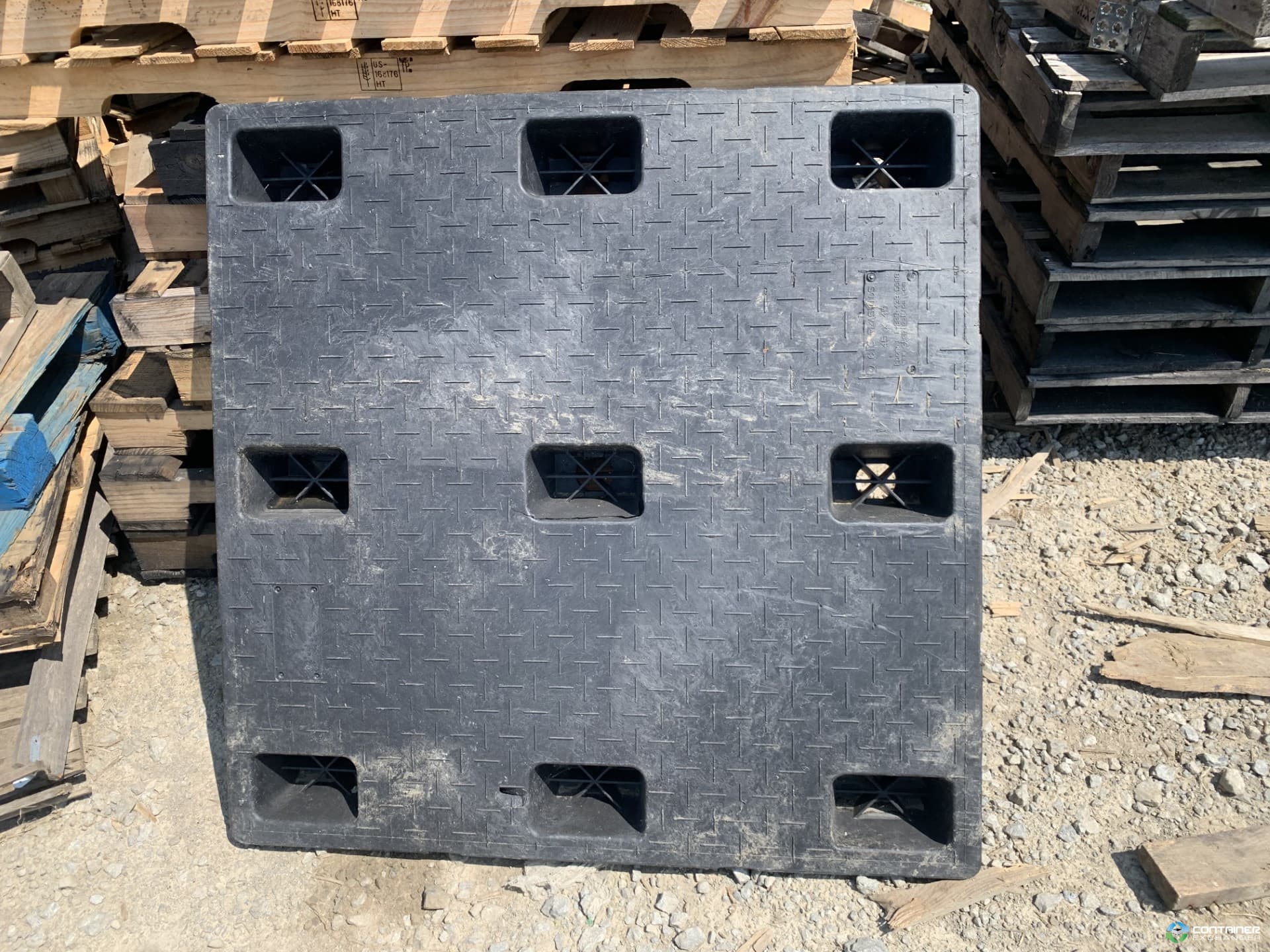 Plastic Pallets For Sale: Used 45x45 Nestable Heavy Duty Plastic Pallets Ohio In Ohio - image  2 Plastic Pallets For Sale: Used 45x45 Nestable Heavy Duty Plastic Pallets Ohio In Ohio - image  2