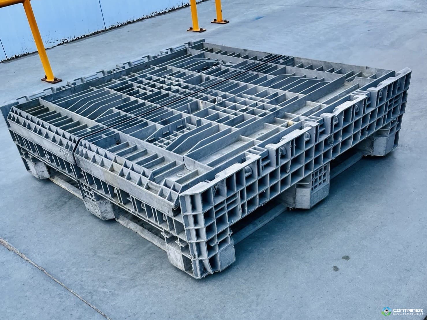 Pallet Containers For Sale: Used 45x48x34 Collapsible Bulk Containers with Drop Doors Black Colors Ontario In Ontario - image 2 Pallet Containers For Sale: Used 45x48x34 Collapsible Bulk Containers with Drop Doors Black Colors Ontario In Ontario - image 2