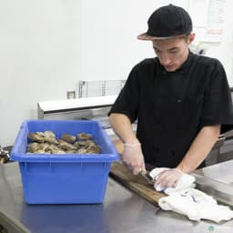 Food Totes & Trays For Sale: New 25x16x9Jumbo Lug Cross Stack and Nest Container Ontario In Ontario - image 3 Food Totes & Trays For Sale: New 25x16x9Jumbo Lug Cross Stack and Nest Container Ontario In Ontario - image 3