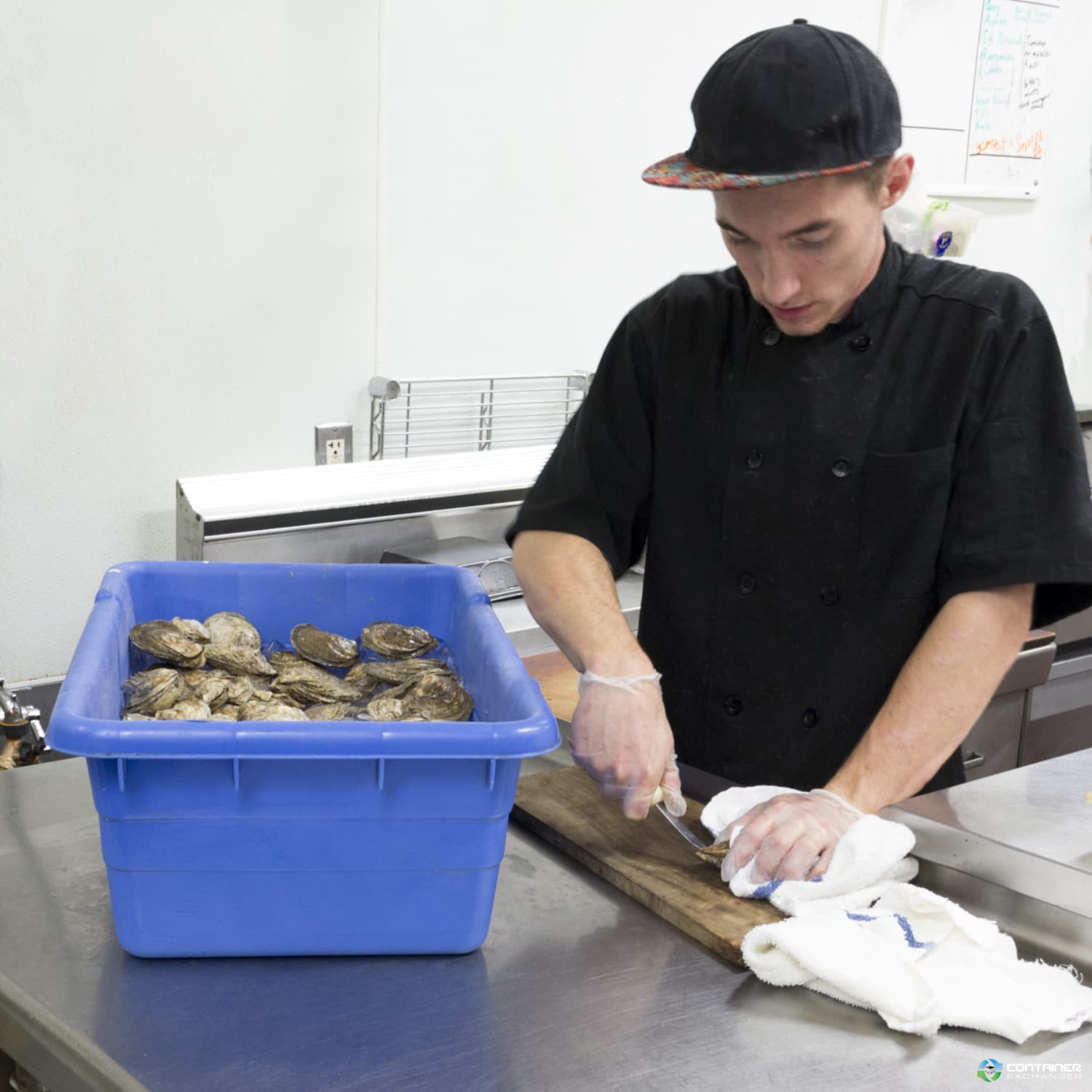 Food Totes & Trays For Sale: New 25x16x9Jumbo Lug Cross Stack and Nest Container Ontario In Ontario - image 3 Food Totes & Trays For Sale: New 25x16x9Jumbo Lug Cross Stack and Nest Container Ontario In Ontario - image 3