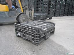 Pallet Containers For Sale: Used 30x32x34 Collapsible Bulk Containers with Drop Doors Michigan In Michigan - image 3 Pallet Containers For Sale: Used 30x32x34 Collapsible Bulk Containers with Drop Doors Michigan In Michigan - image 3