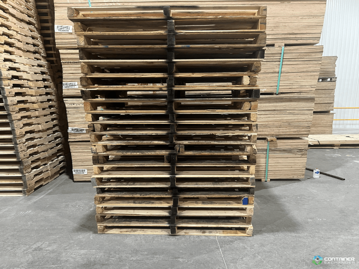Wood Pallets For Sale: Refurbished 48x40x5 B-Grade Stringer Pallets Ontario In Ontario - image  1 Wood Pallets For Sale: Refurbished 48x40x5 B-Grade Stringer Pallets Ontario In Ontario - image  1