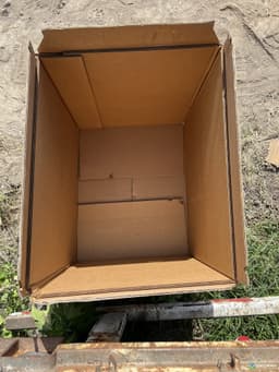 Gaylord Boxes For Sale: Used 44x36x39.5 3 Wall Rectangular Gaylord Box with locking lid Texas In Texas - image  2 Gaylord Boxes For Sale: Used 44x36x39.5 3 Wall Rectangular Gaylord Box with locking lid Texas In Texas - image  2
