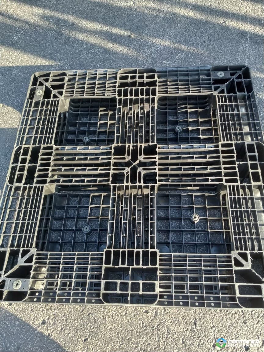 Plastic Pallets For Sale: Used 43x43x5.3 Stackable Medium Duty Plastic Pallets Missouri In Missouri - image  2 Plastic Pallets For Sale: Used 43x43x5.3 Stackable Medium Duty Plastic Pallets Missouri In Missouri - image  2