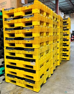 Pallet Containers For Sale: Used 45x48x25 Collapsible Bulk Containers with Drop Doors Mix Colors Ontario In Ontario - image 3 Pallet Containers For Sale: Used 45x48x25 Collapsible Bulk Containers with Drop Doors Mix Colors Ontario In Ontario - image 3