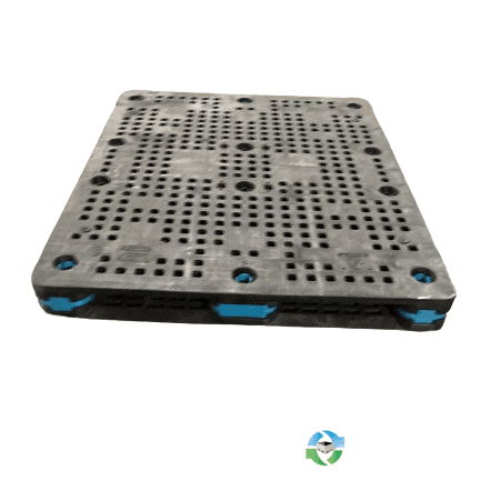 Plastic Pallets For Sale: Used 44x56x4.5 Heavy Duty Plastic Pallets Black South Carolina In South Carolina - image 1 Plastic Pallets For Sale: Used 44x56x4.5 Heavy Duty Plastic Pallets Black South Carolina In South Carolina - image 1