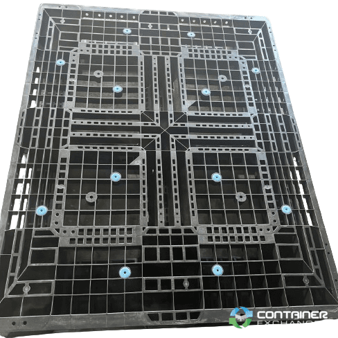 Plastic Pallets For Sale: Used 43x53 Plastic Pallets Kentucky In Kentucky - image  1 Plastic Pallets For Sale: Used 43x53 Plastic Pallets Kentucky In Kentucky - image  1