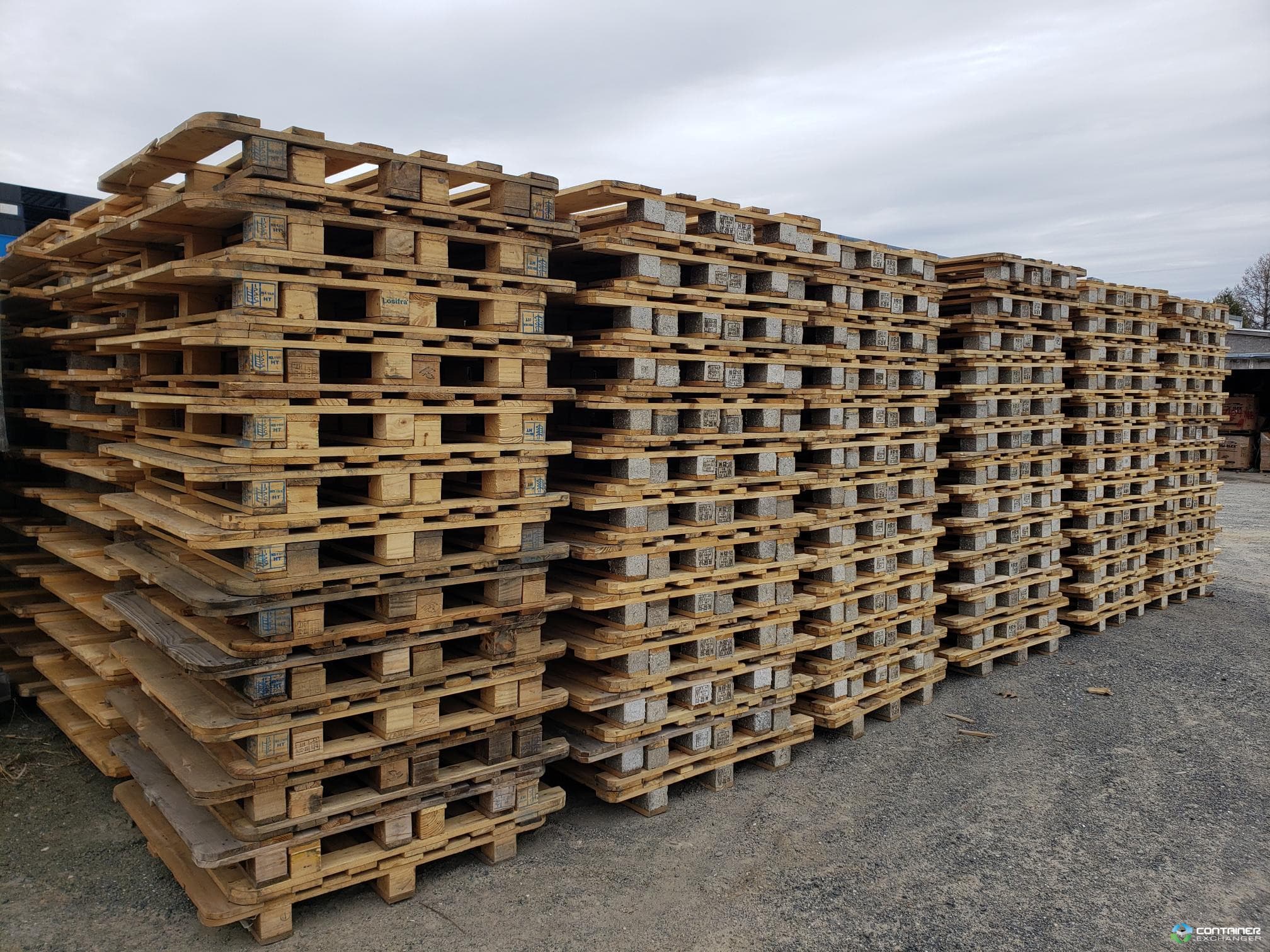 Wood Pallets For Sale: Refurbished 44.5X44.5 CP3 Wood Pallets QUEBEC In Quebec - image 3 Wood Pallets For Sale: Refurbished 44.5X44.5 CP3 Wood Pallets QUEBEC In Quebec - image 3