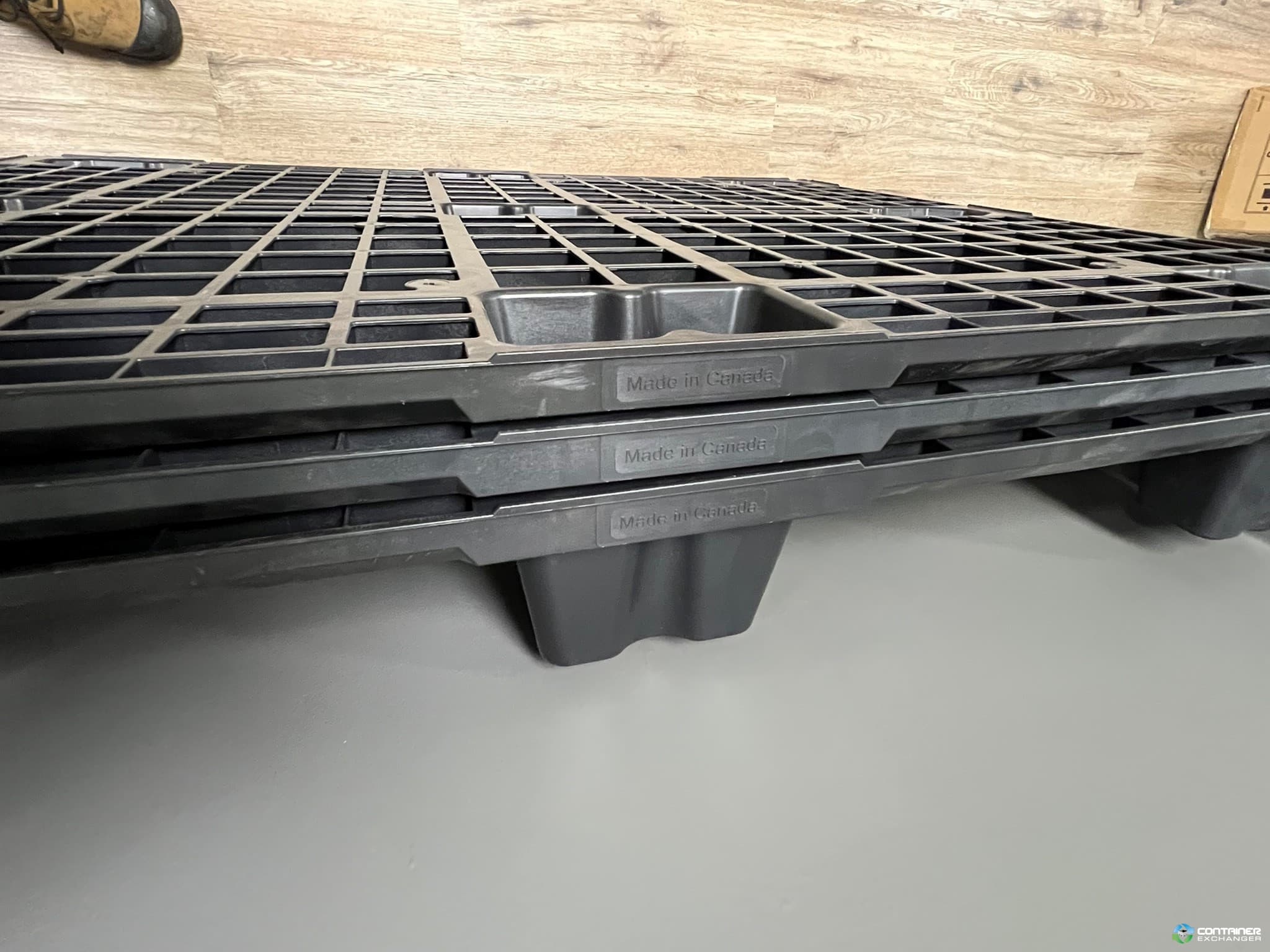 Plastic Pallets For Sale: NEW 48x40x5 PLASTIC PALLETS ONTARIO In Ontario - image  3 Plastic Pallets For Sale: NEW 48x40x5 PLASTIC PALLETS ONTARIO In Ontario - image  3